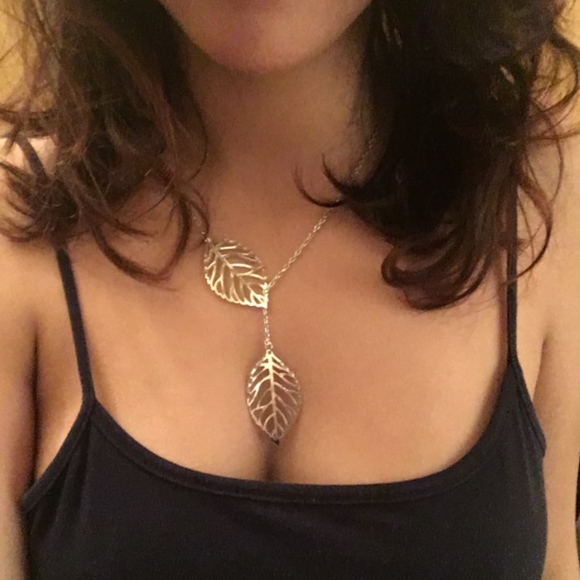 Double Leaf Delicate Necklace Silver - Picture 8 of 8